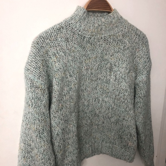 Sold-Amazing Vintage mock neck knit sweater - Picture 3 of 6